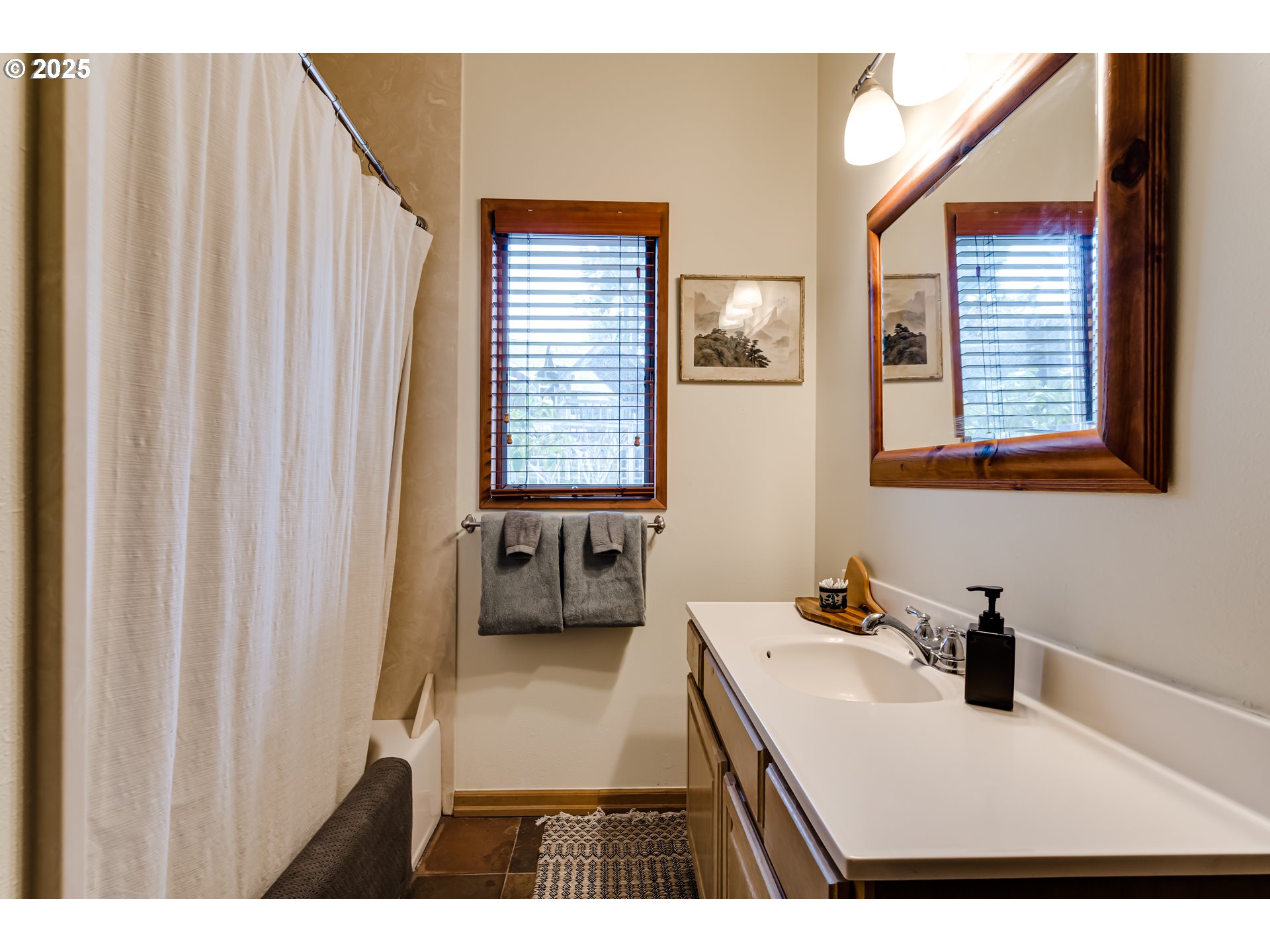 4519 Paddock Drive Eugene, OR 97405 - Photo 19 of 48