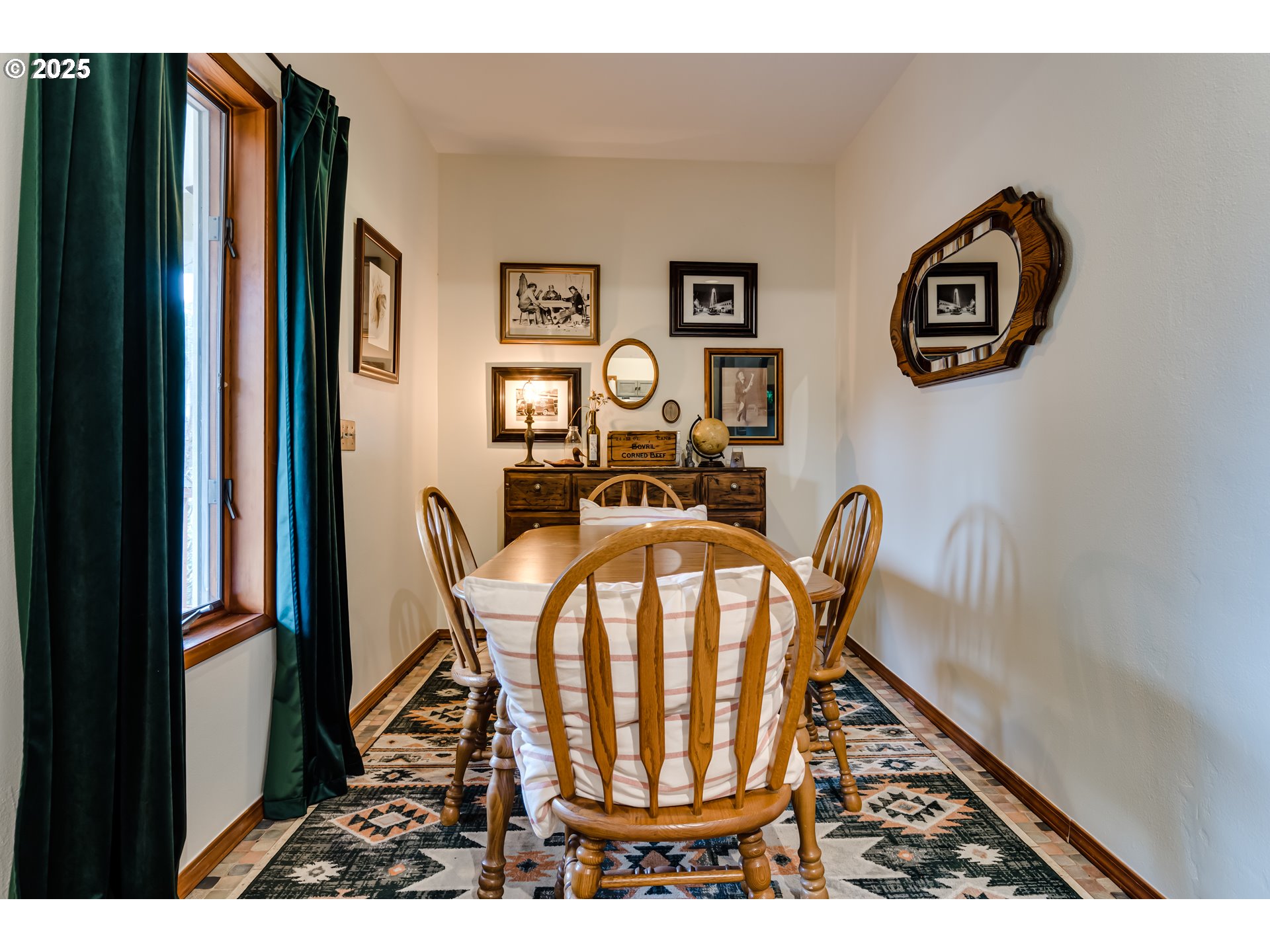 4519 Paddock Drive Eugene, OR 97405 - Photo 9 of 48