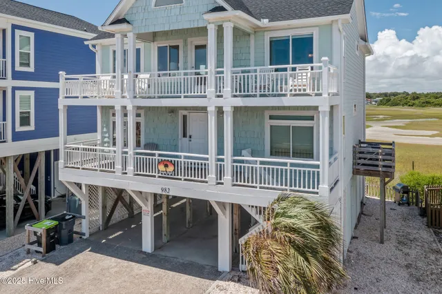 $1,100,000 | 982 Ocean Boulevard West, Holden Beach, NC 28462