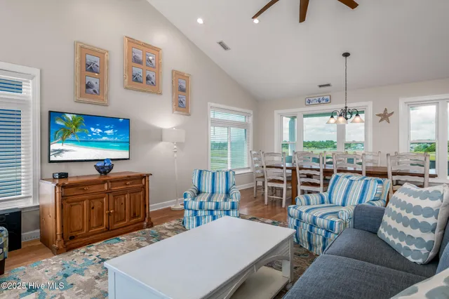 $1,100,000 | 982 Ocean Boulevard West, Holden Beach, NC 28462