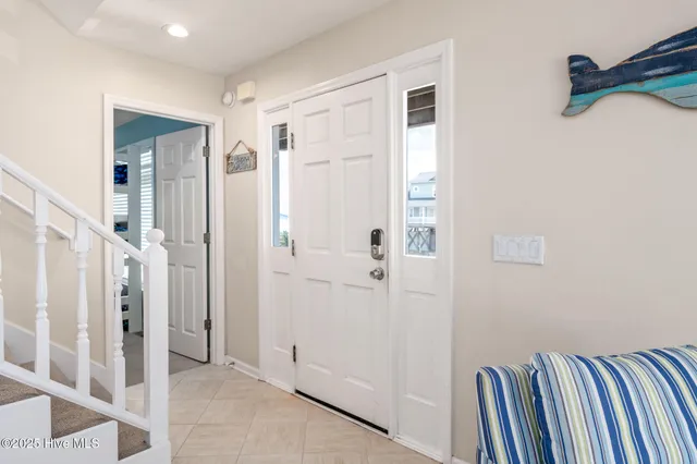 $1,100,000 | 982 Ocean Boulevard West, Holden Beach, NC 28462