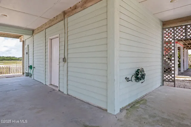 $1,100,000 | 982 Ocean Boulevard West, Holden Beach, NC 28462