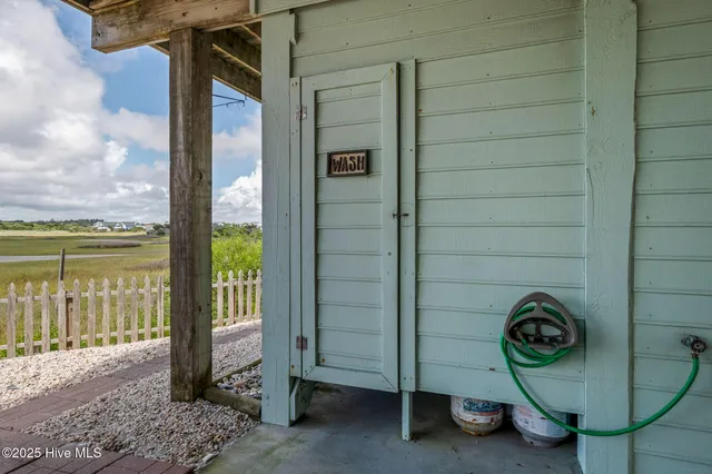 $1,100,000 | 982 Ocean Boulevard West, Holden Beach, NC 28462