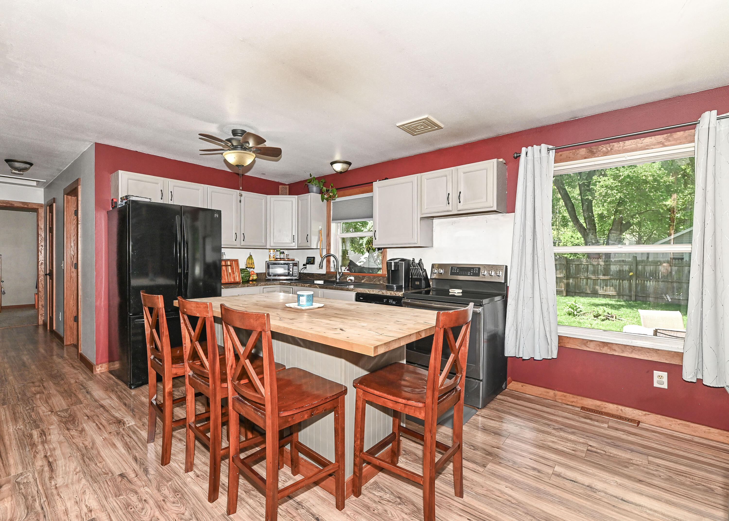 322 Woodlawn Avenue Rochester, WI 53105 - Photo 4 of 20 woodlawn-9