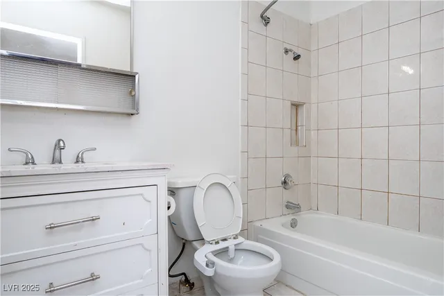 $1,350 | 25 Gold Bar Court, Unit C, Las Vegas, NV 89104