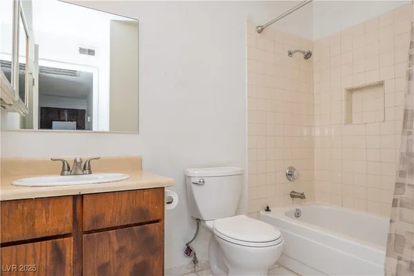 $1,250 | 25 Gold Bar Court, Unit C, Las Vegas, NV 89104