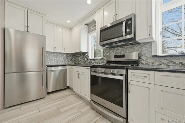 $4,995 | 18 Durham Road, New Hyde Park, NY 11040