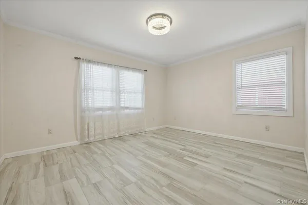 $4,995 | 18 Durham Road, New Hyde Park, NY 11040