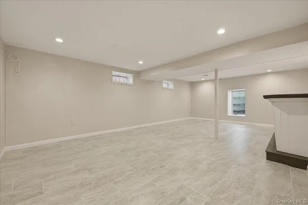 $4,995 | 18 Durham Road, New Hyde Park, NY 11040