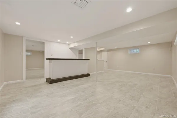 $4,995 | 18 Durham Road, New Hyde Park, NY 11040