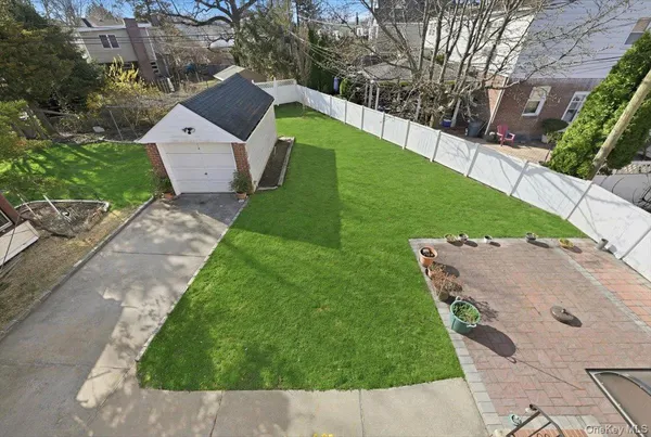 $4,995 | 18 Durham Road, New Hyde Park, NY 11040