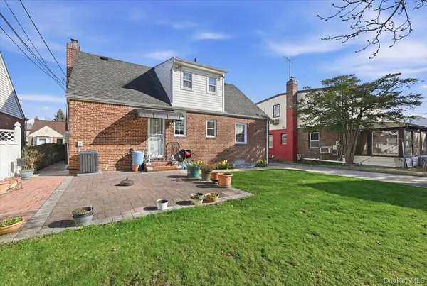 $4,995 | 18 Durham Road, New Hyde Park, NY 11040