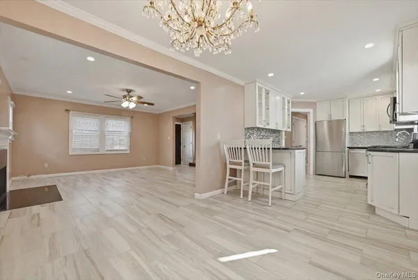 $4,995 | 18 Durham Road, New Hyde Park, NY 11040