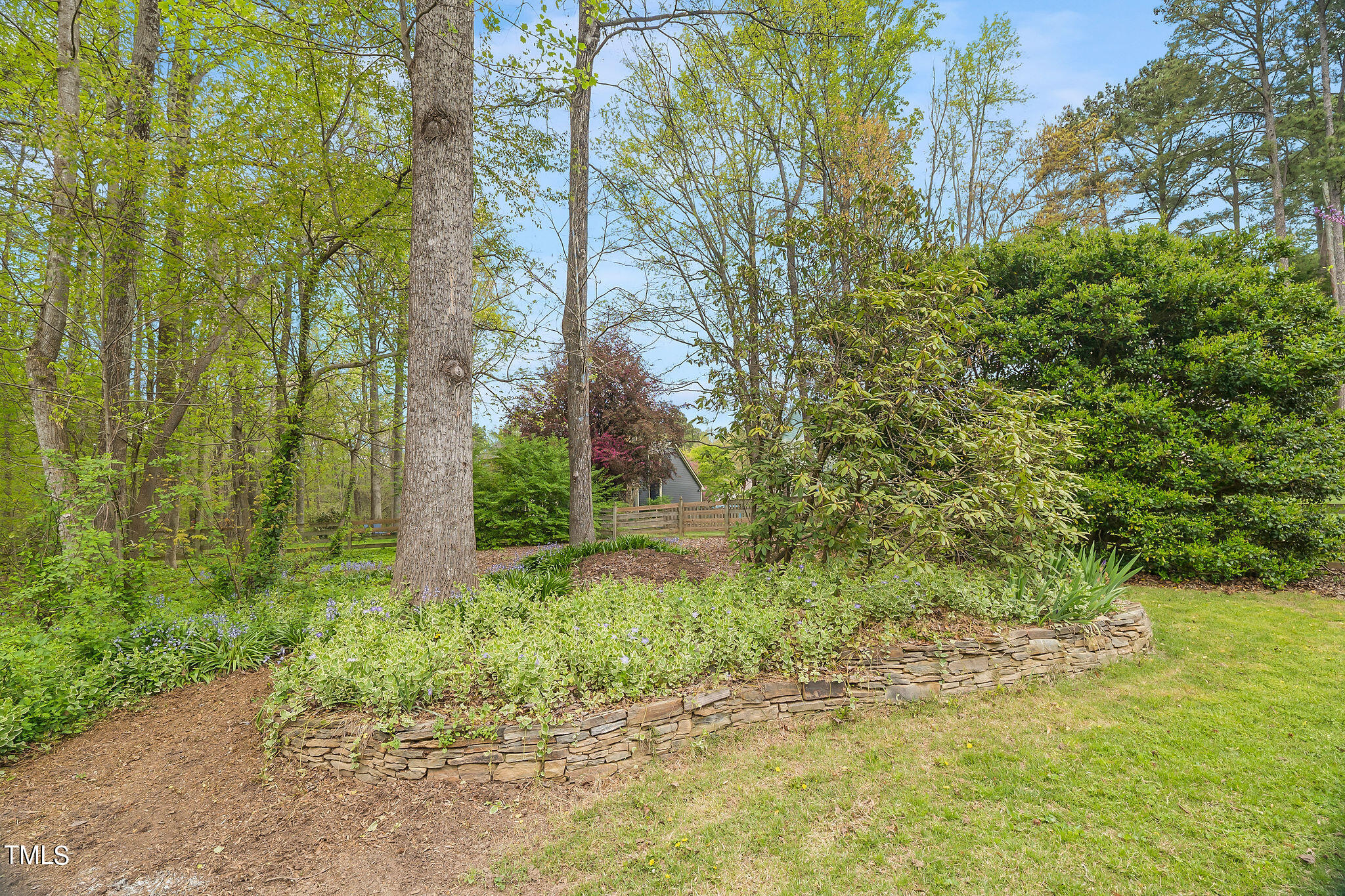 5628 Barham Court Raleigh, NC 27613 - Photo 47 of 52 P1167897