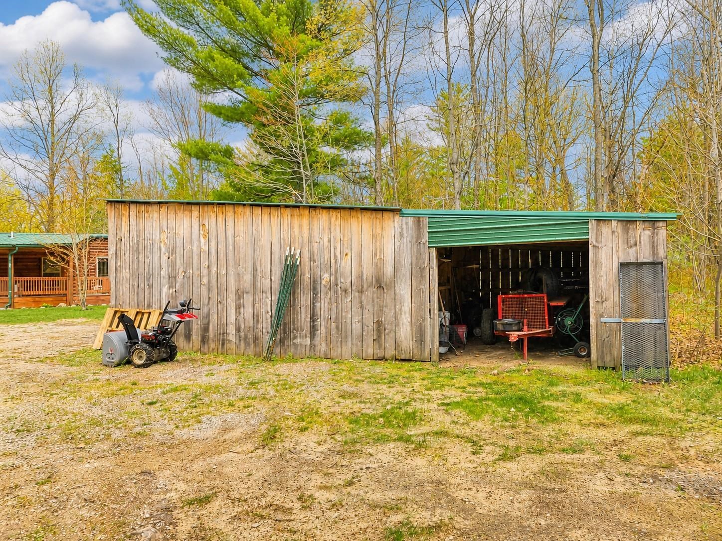 4628 North Filter Road Harrison, MI 48625 - Photo 27 of 46
