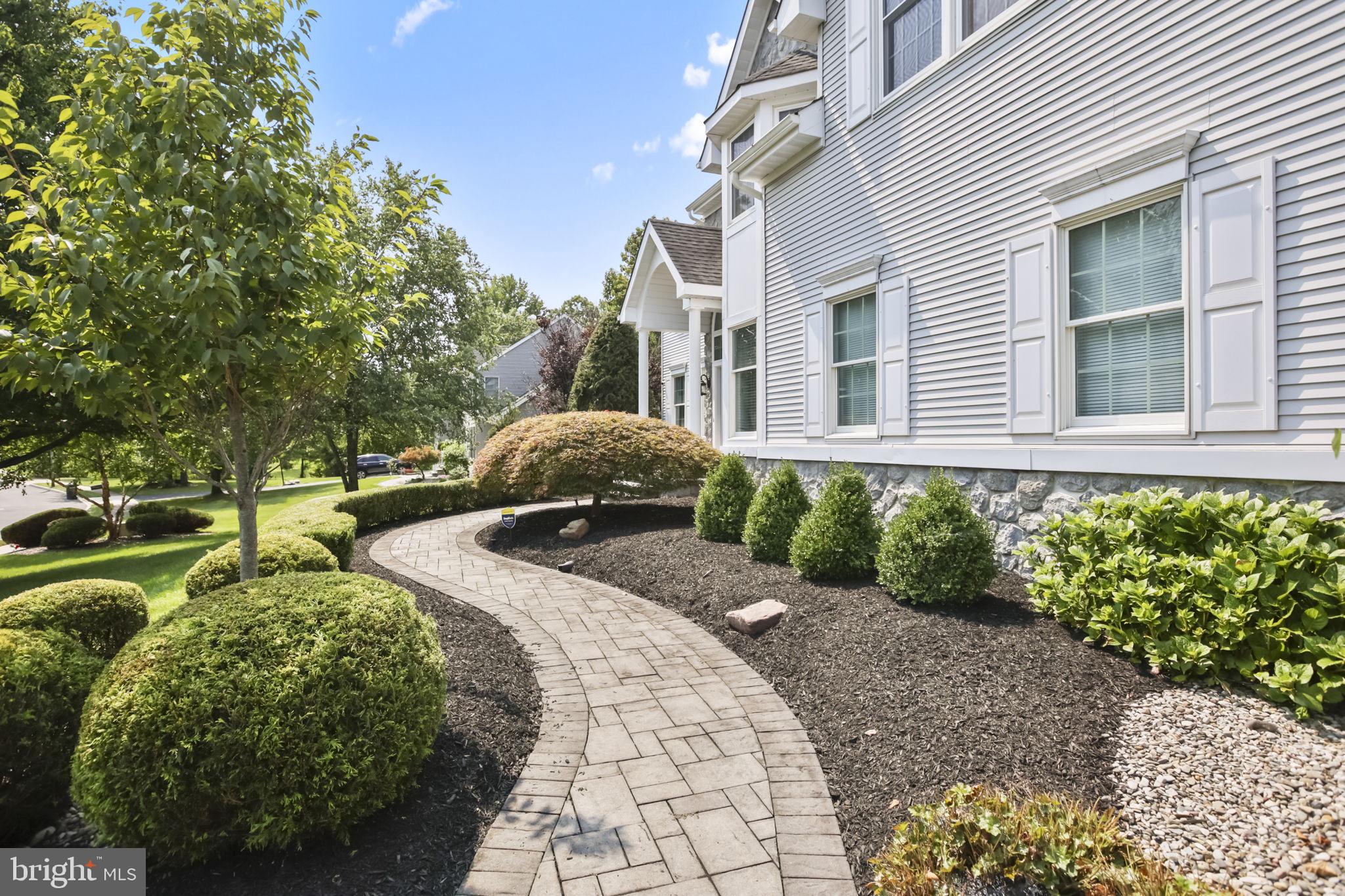 16 Cummings Road Monmouth Junction, NJ 08852 - Photo 3 of 58 Gallery Image 3