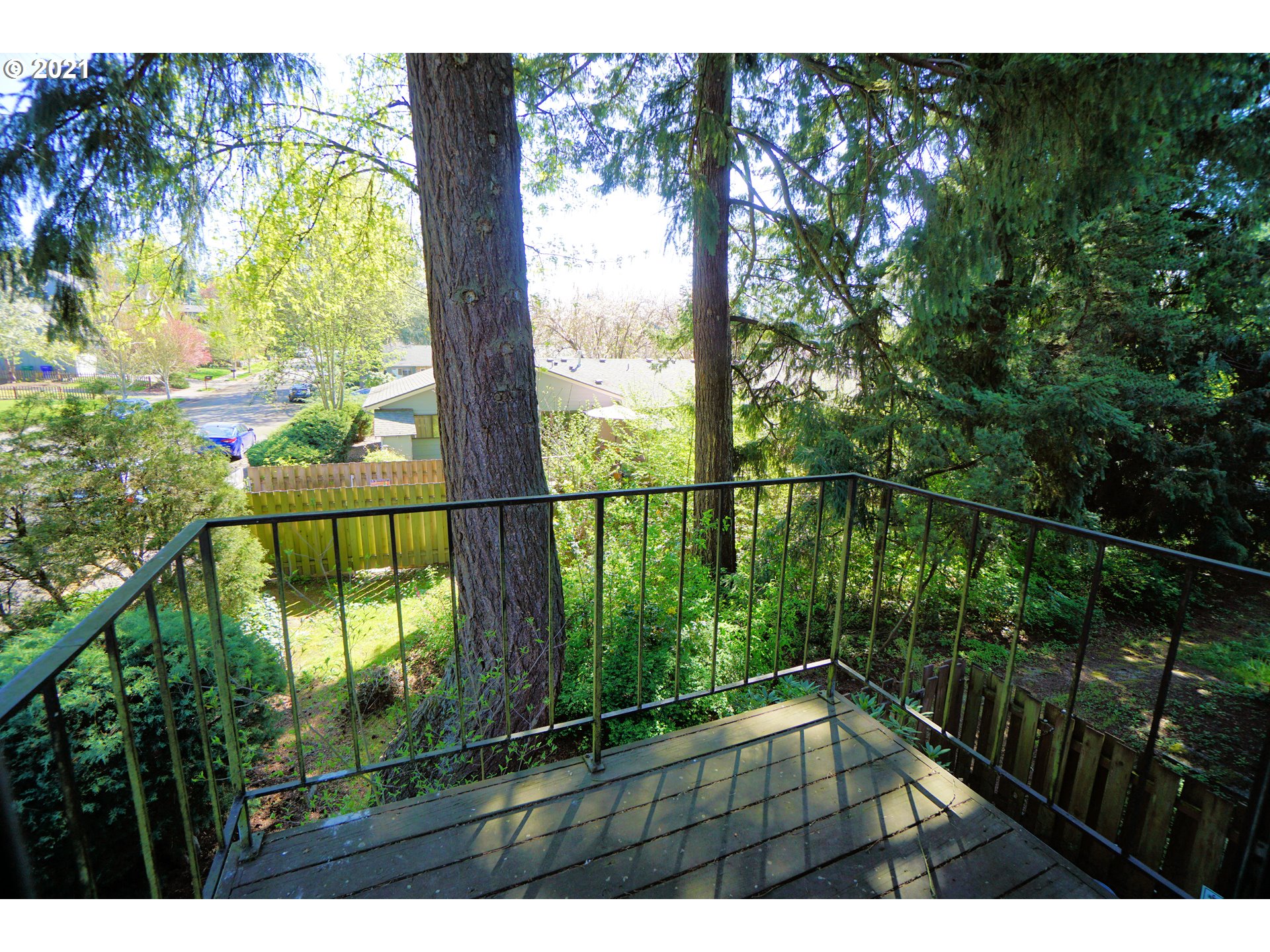 3128 Southwest Carson Street Portland, OR 97219 - Photo 15 of 31 Gallery Image 15