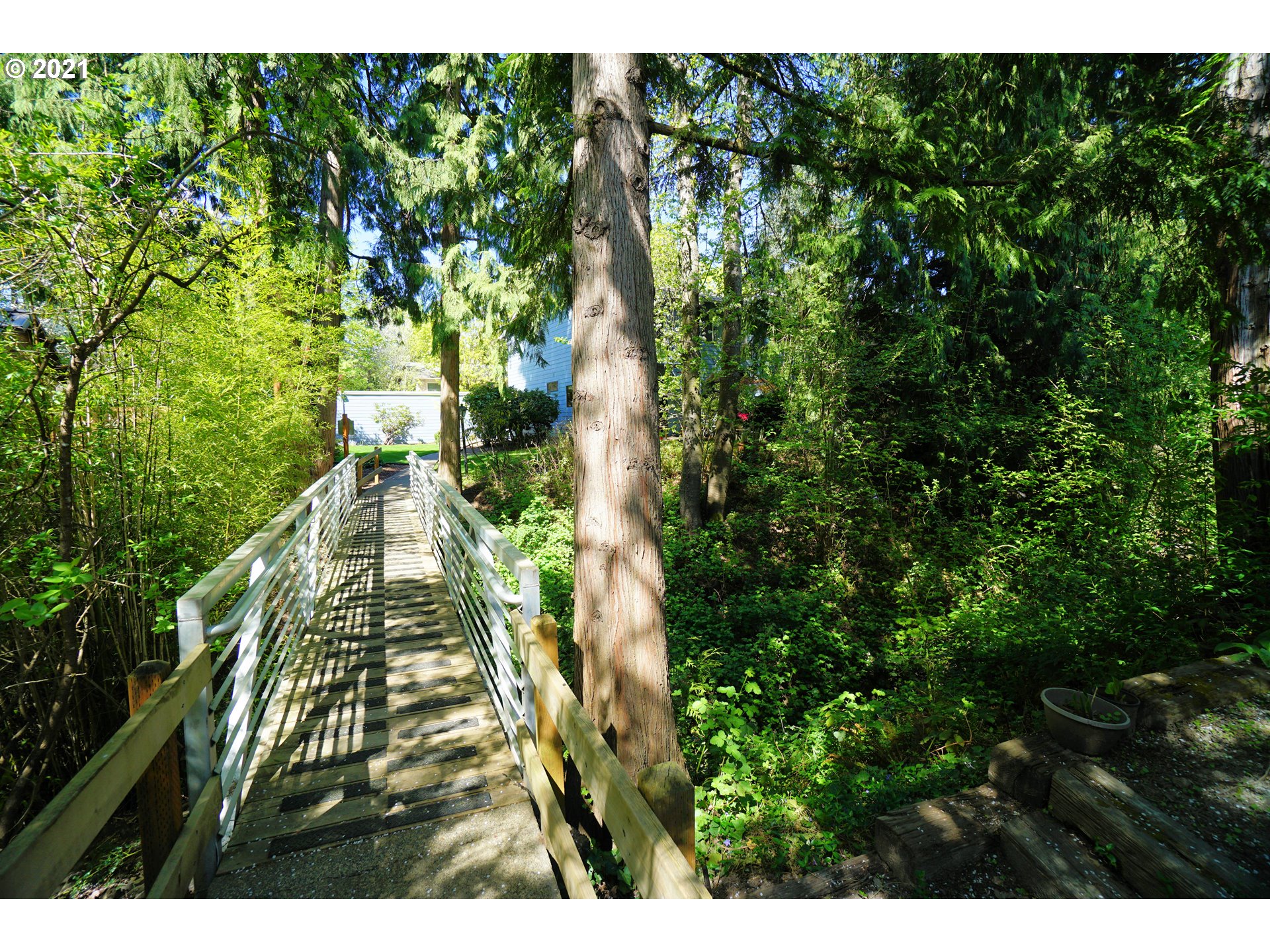 3128 Southwest Carson Street Portland, OR 97219 - Photo 22 of 31 Gallery Image 22