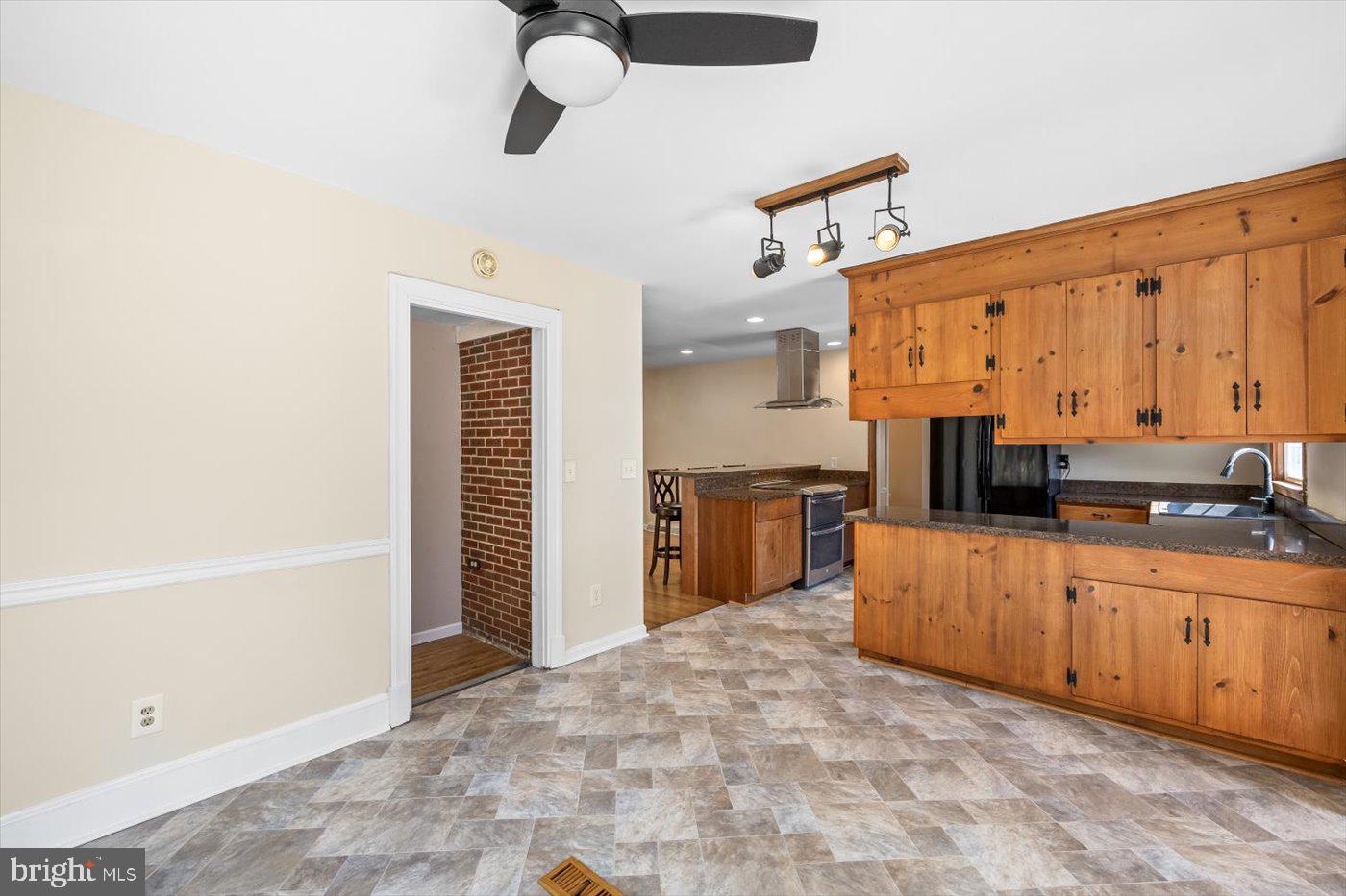 148 Red Hill Road Orange, VA 22960 - Photo 28 of 71 Nook/Kitchen
