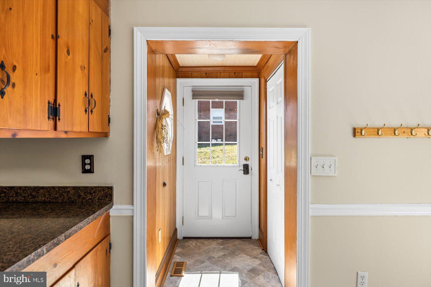 148 Red Hill Road Orange, VA 22960 - Photo 49 of 71 Side entry