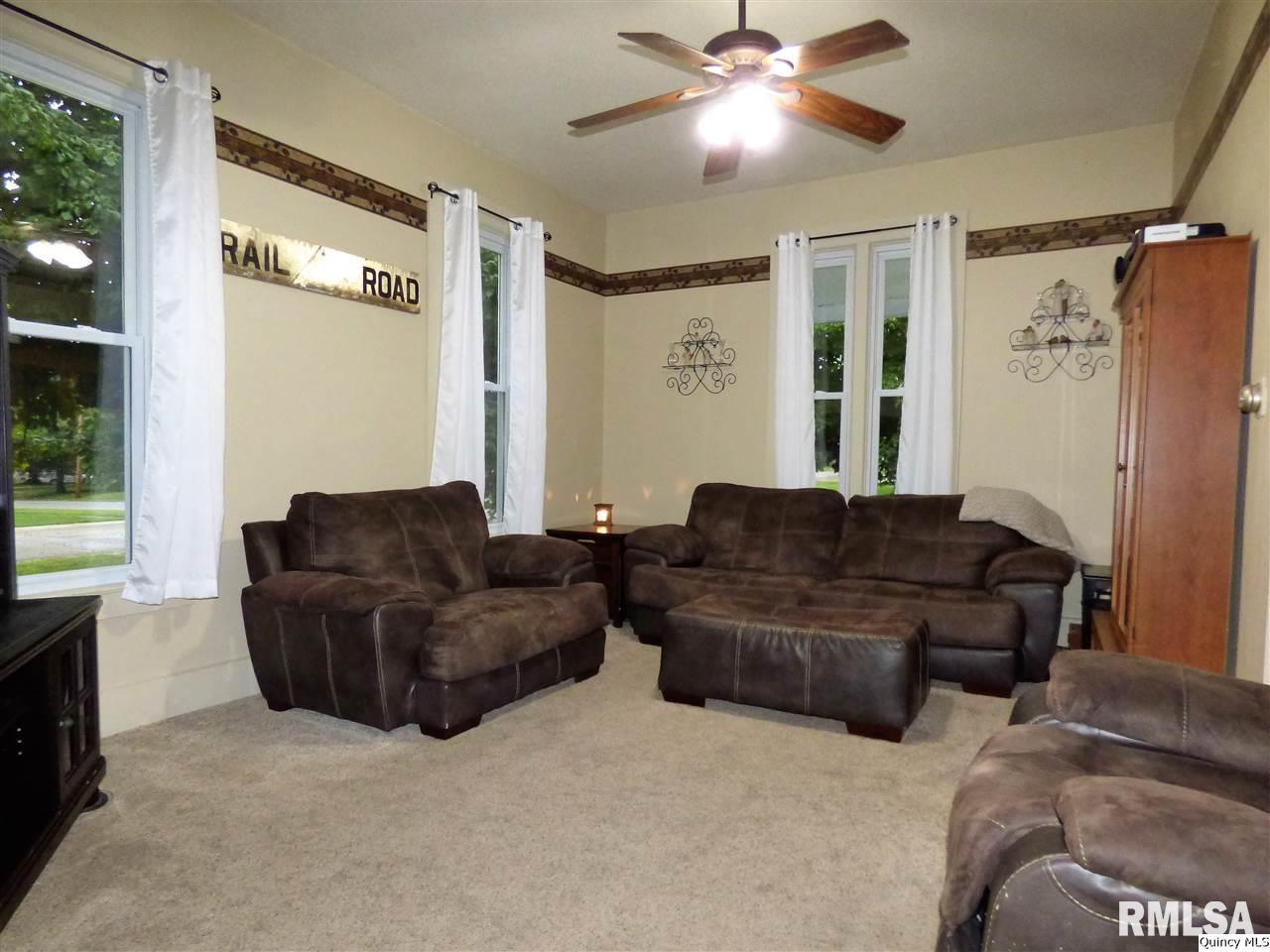 230 North Ohio Street Camp Point, IL 62320 - Photo 11 of 26 Gallery Image 11