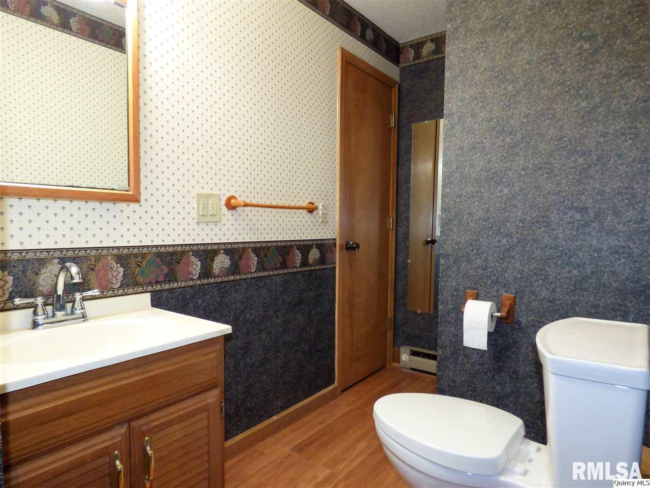230 North Ohio Street Camp Point, IL 62320 - Photo 20 of 26 Gallery Image 20