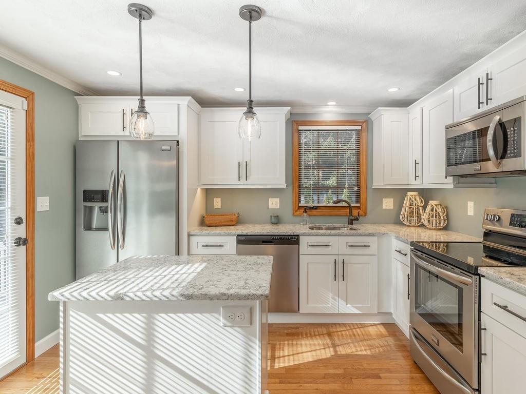 239 River St Extension Billerica, MA 01821 - Photo 8 of 34