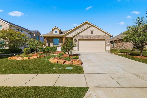 $334,500 | 100 North Highland Drive, Sanger, TX 76266