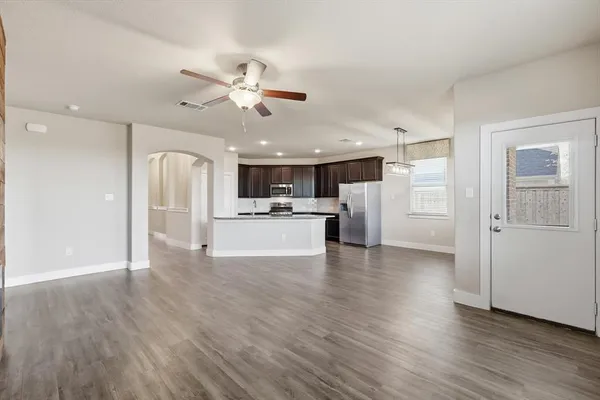 $334,500 | 100 North Highland Drive, Sanger, TX 76266