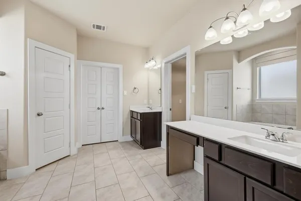 $334,500 | 100 North Highland Drive, Sanger, TX 76266