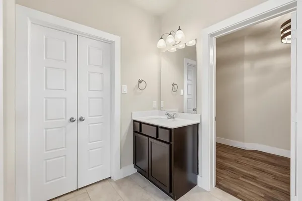 $334,500 | 100 North Highland Drive, Sanger, TX 76266