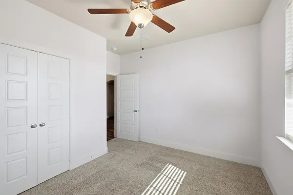 $334,500 | 100 North Highland Drive, Sanger, TX 76266