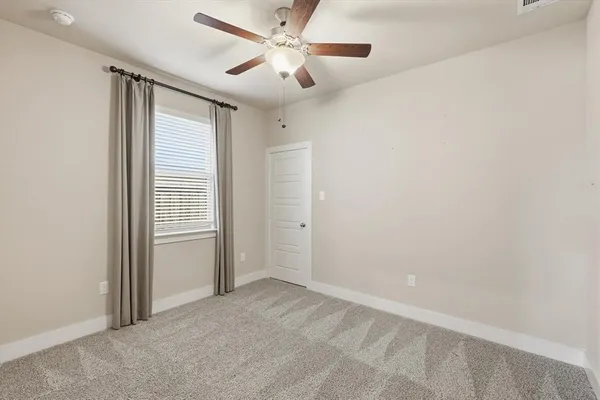 $334,500 | 100 North Highland Drive, Sanger, TX 76266