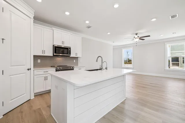 $684,900 | 176 Marsh View Ridge Ln Cape, Port St. Joe, FL 32456