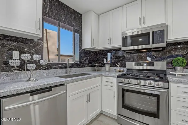 $229,500 | 106 La Cienega Drive, Socorro, TX 79927