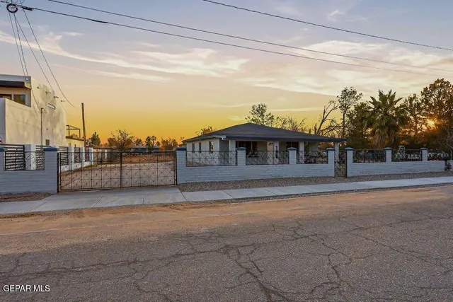 $229,500 | 106 La Cienega Drive, Socorro, TX 79927