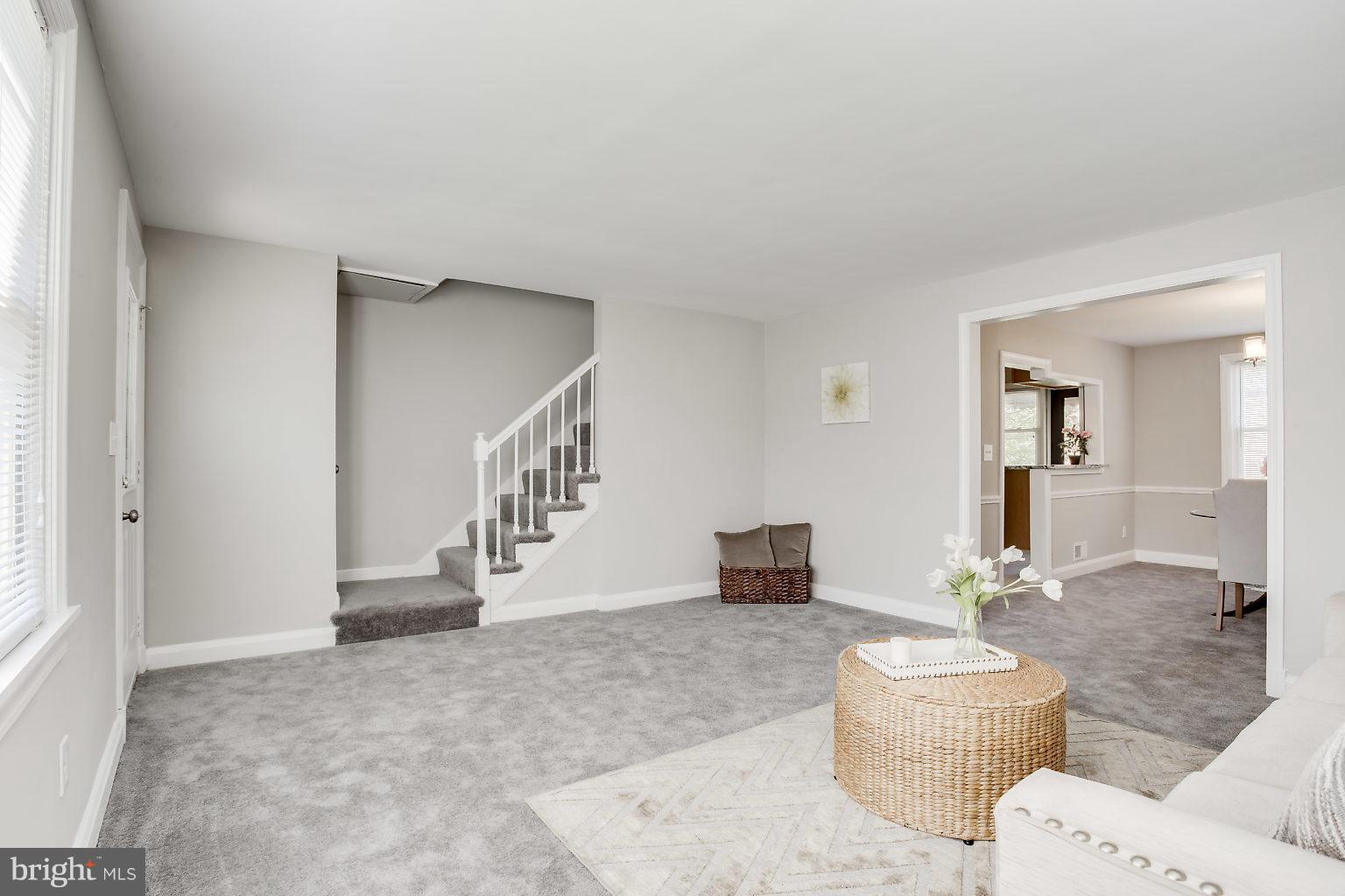 5416 Sagra Road Baltimore, MD 21239 - Photo 9 of 29 Living Room