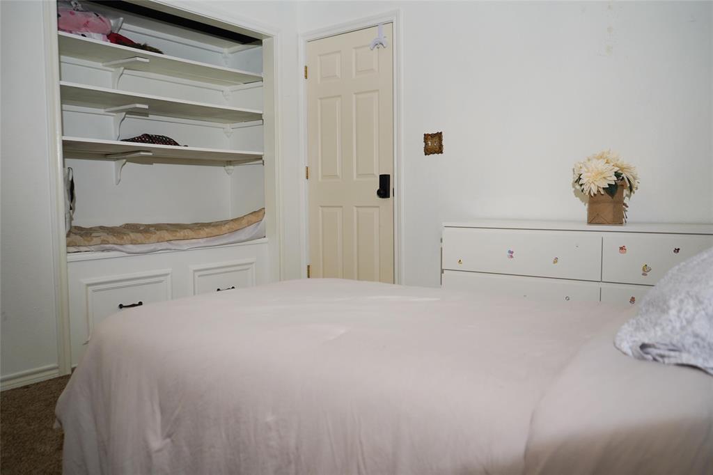 286 West Ridge Street Decatur, TX 76234 - Photo 21 of 35 a view of closet