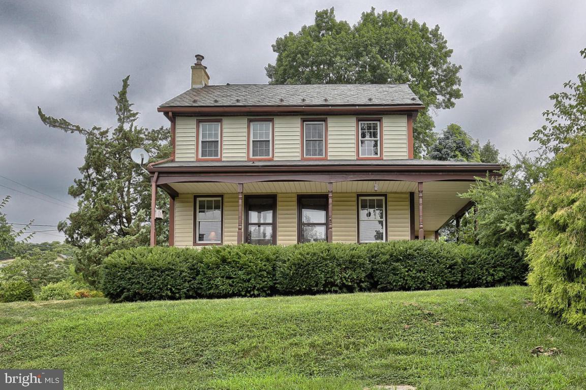 1394 North Strickler Road Manheim, PA 17545 - Photo 1 of 40