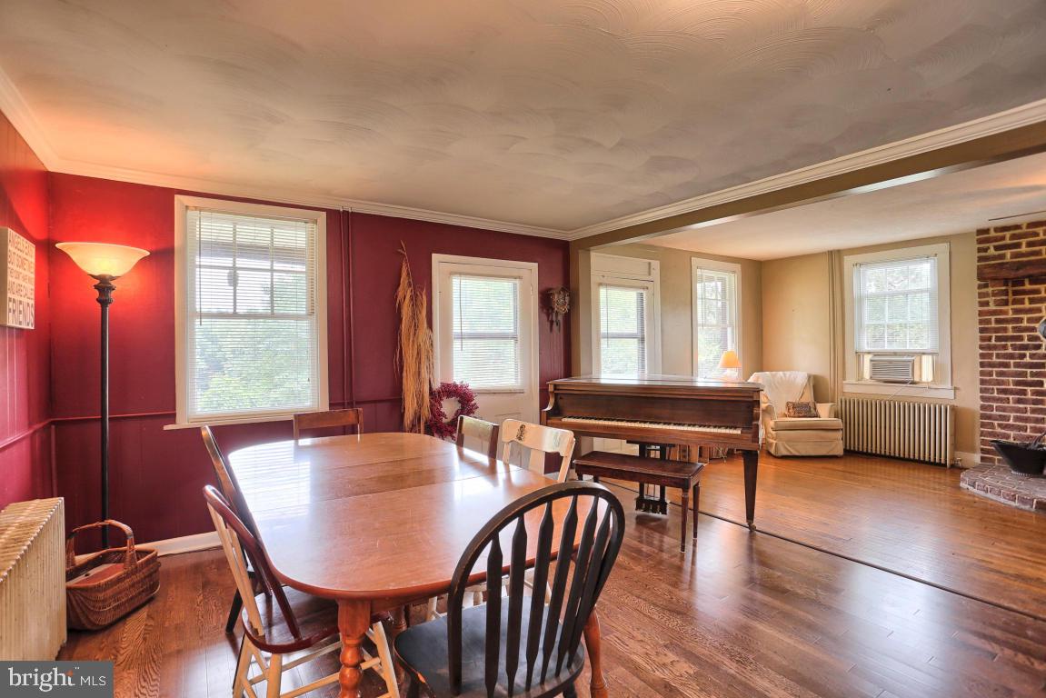 1394 North Strickler Road Manheim, PA 17545 - Photo 4 of 40