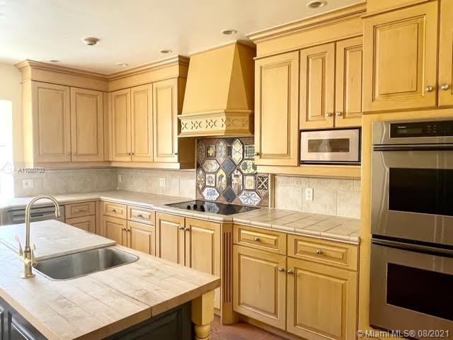 2421 Barcelona Drive Fort Lauderdale, FL 33301 - Photo 5 of 10 Gallery Image 5