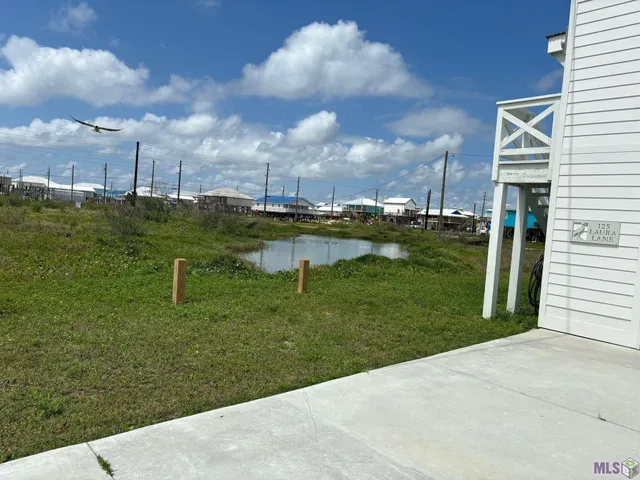 $299,900 | 3544 Highway 1, Grand Isle, LA 70358