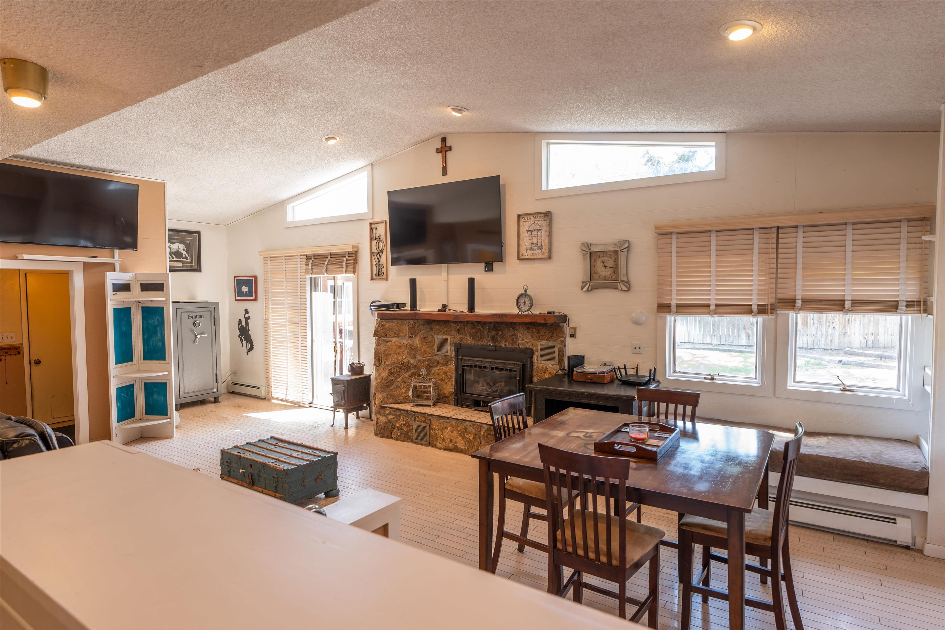 1227 South Center Street Casper, WY 82601 - Photo 10 of 41