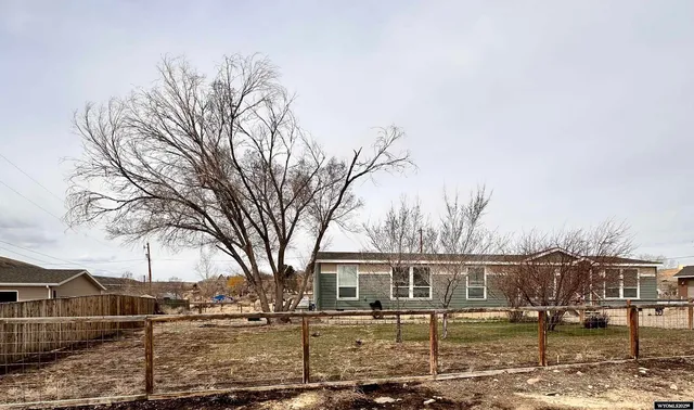 $320,000 | 720 Sage Lane, Green River, WY 82935