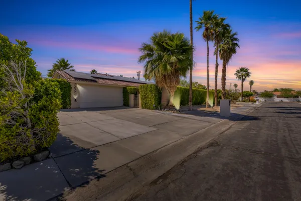 $899,000 | 2355 West Nicola Road, Palm Springs, CA 92262