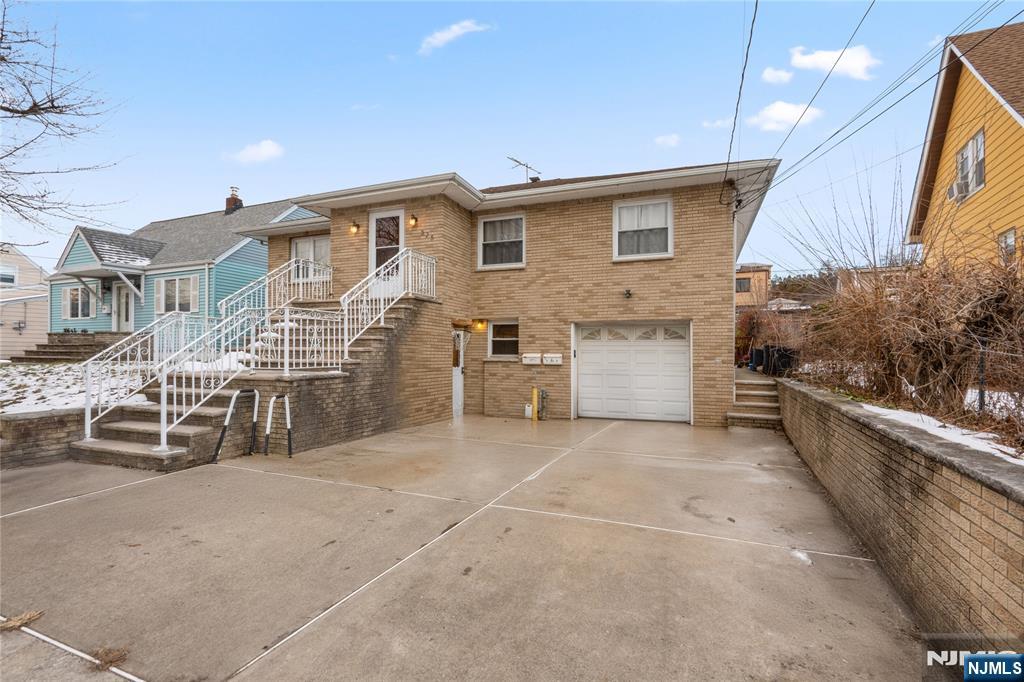 325 Westervelt Place, Unit 1 Lodi, NJ 07644 - Photo 3 of 14