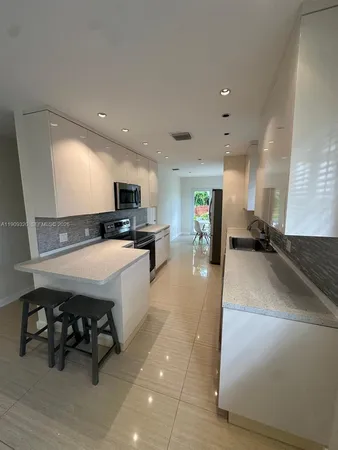 $6,900 | 9464 Abbott Avenue, Surfside, FL 33154