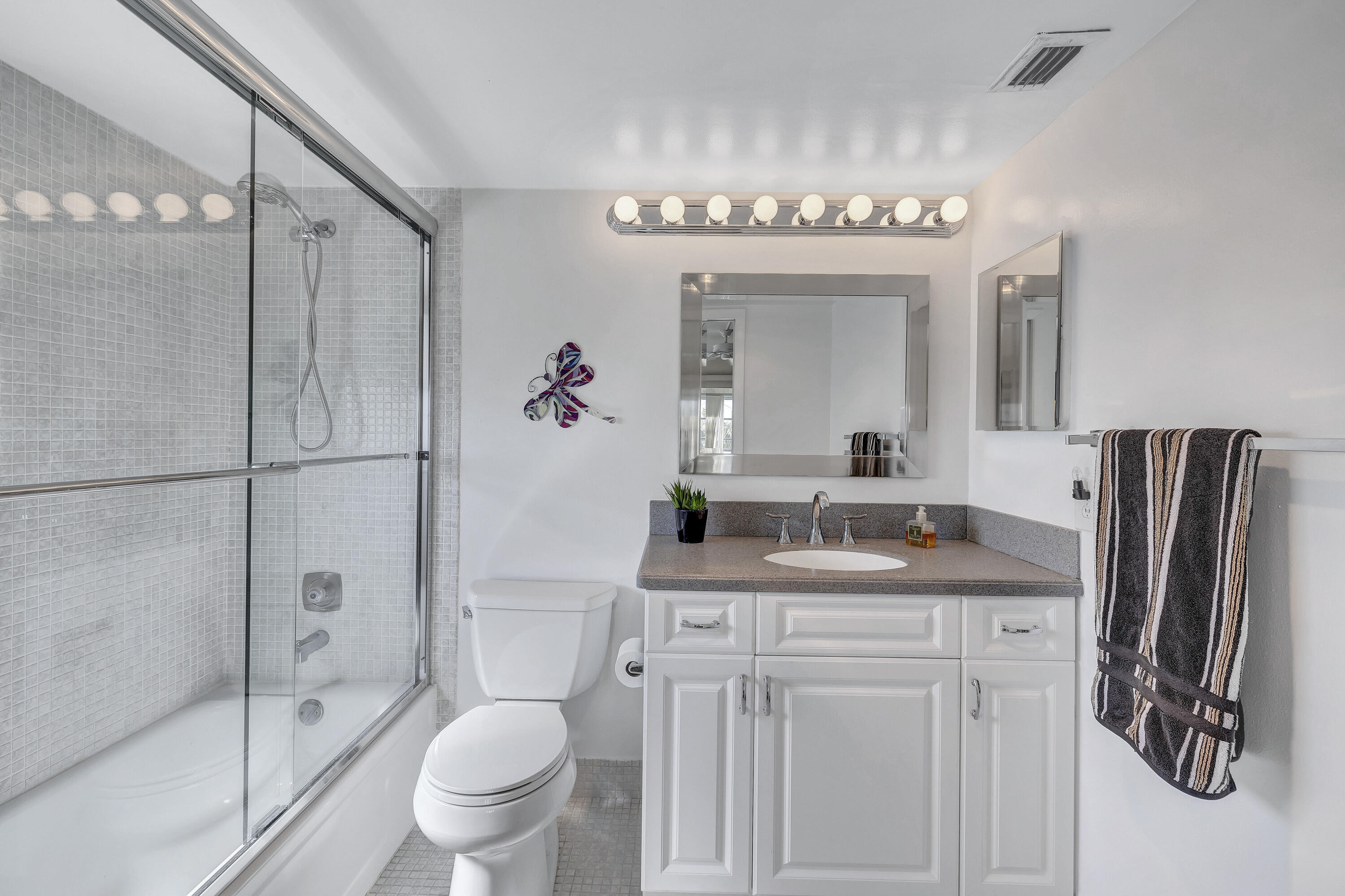 3001 Lincoln A, Unit 3001 Boca Raton, FL 33434 - Photo 19 of 47 3W7A1501