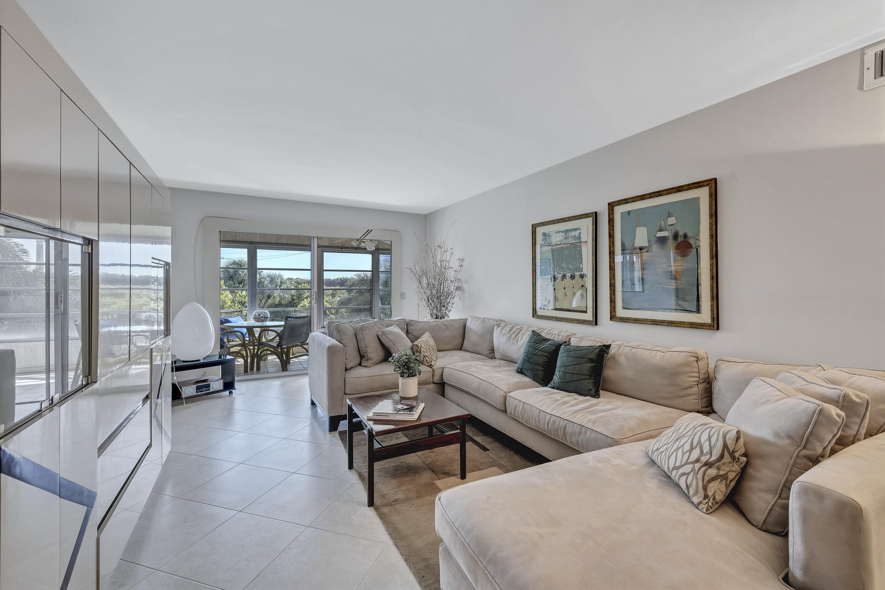 3001 Lincoln A, Unit 3001 Boca Raton, FL 33434 - Photo 8 of 47 3W7A1461