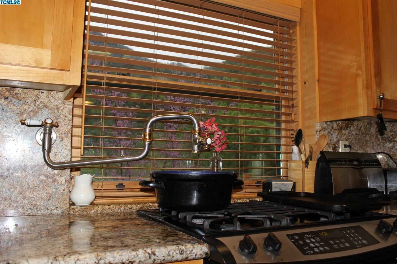 44514 Buckhorn Trail Three Rivers, CA 93271 - Photo 6 of 36 Pasta faucet